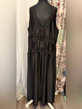 FESTI Torrid Size 3 Black Lace Maxi Dress Practical Magic Gothic Witchy